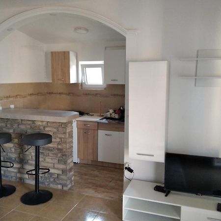 Apartmani Lalo Jankovic Sutomore Bilik gambar