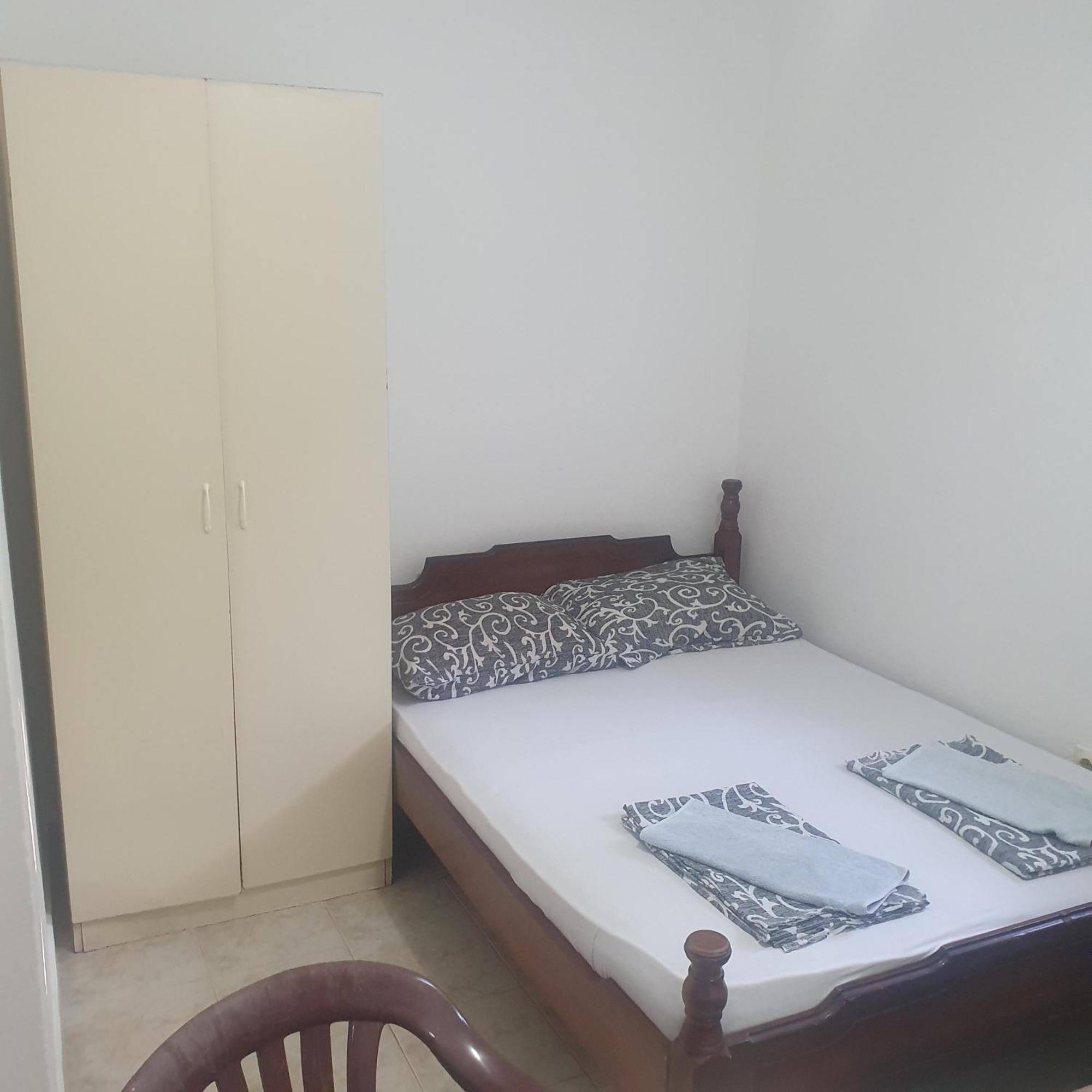 Apartmani Lalo Jankovic Sutomore Bilik gambar