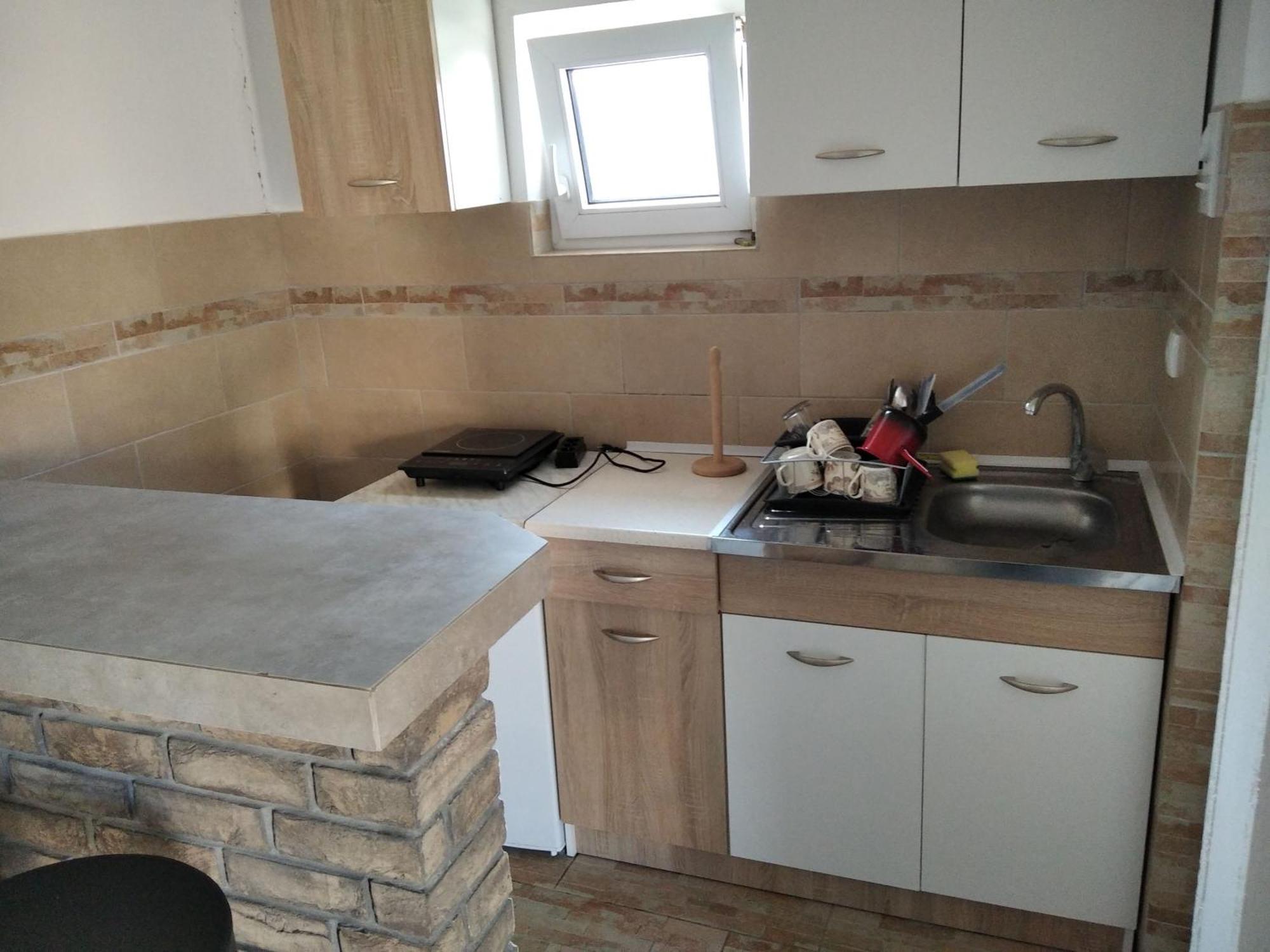 Apartmani Lalo Jankovic Sutomore Bilik gambar